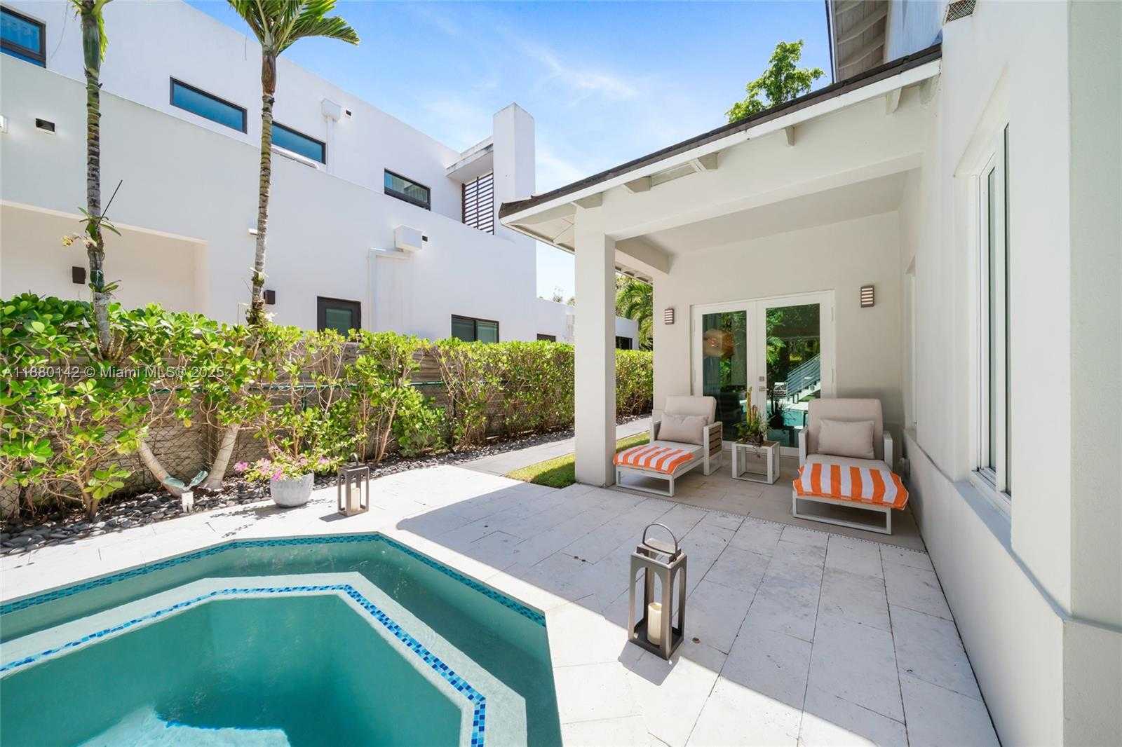 Small Image of 4181 BATTERSEA RD, Miami Number 39