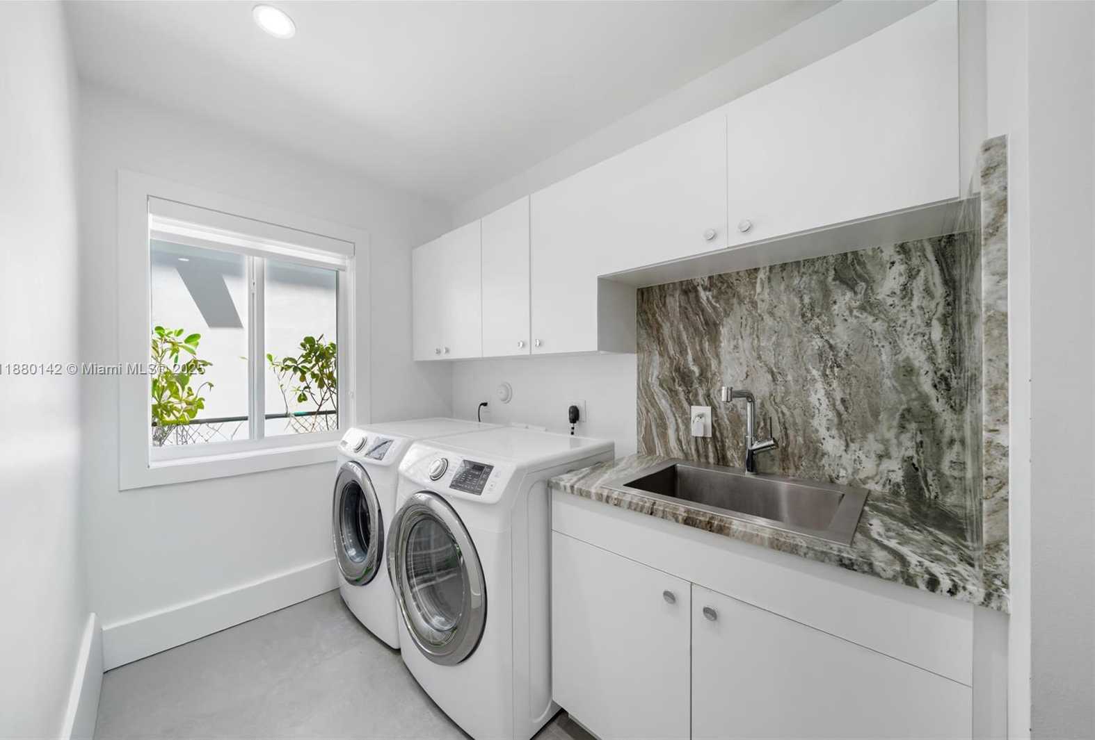 Small Image of 4181 BATTERSEA RD, Miami Number 41