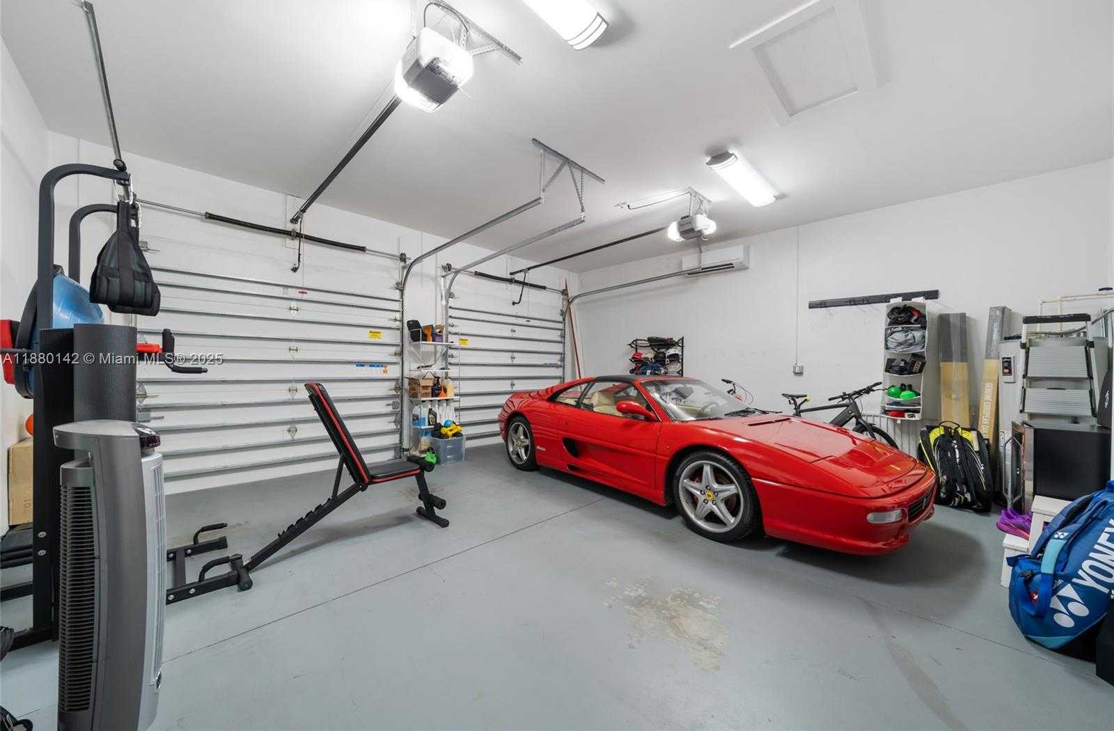 Small Image of 4181 BATTERSEA RD, Miami Number 43