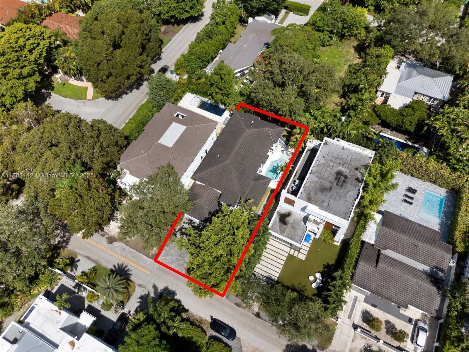Small Image of 4181 BATTERSEA RD, Miami Number 51