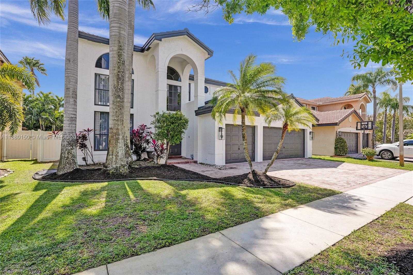 Small Image of 17946 SOUTH WEST 35TH DR, Miramar Number 2