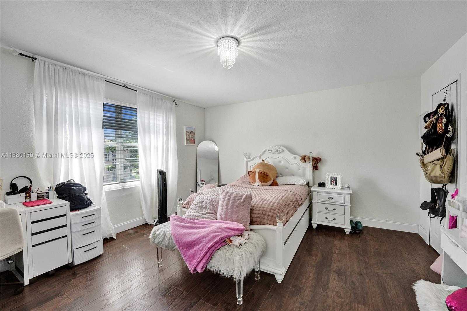 Small Image of 17946 SOUTH WEST 35TH DR, Miramar Number 34