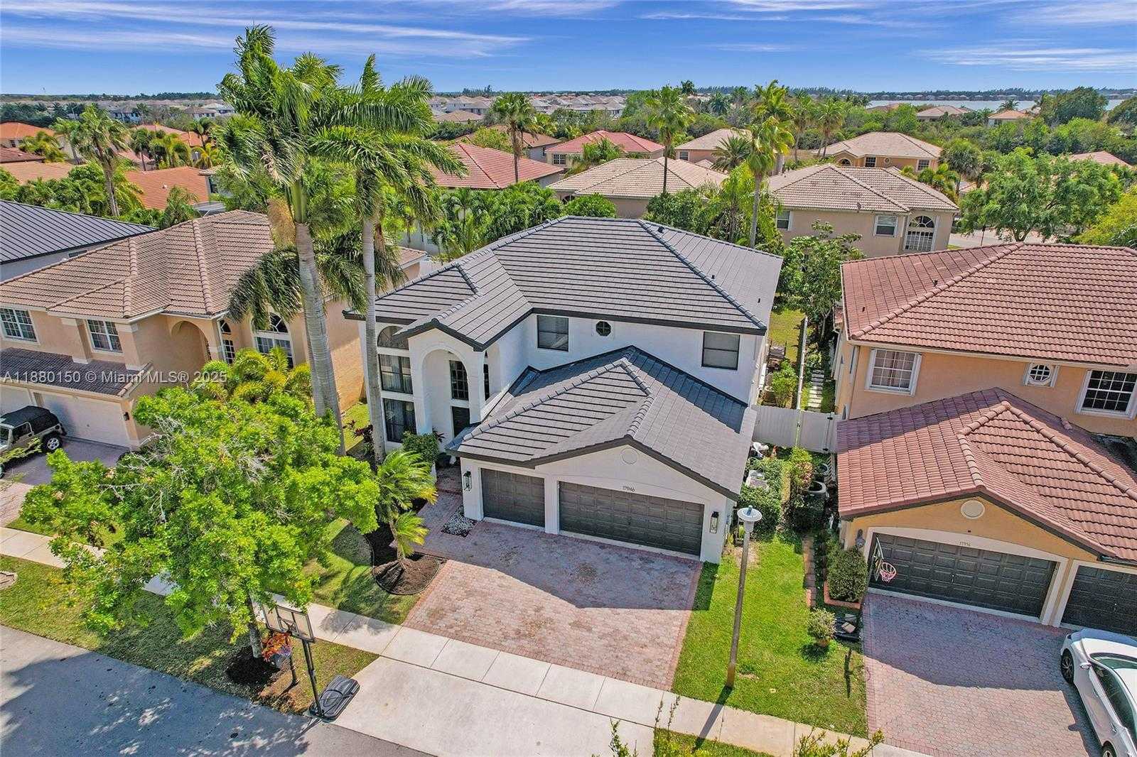 Small Image of 17946 SOUTH WEST 35TH DR, Miramar Number 49