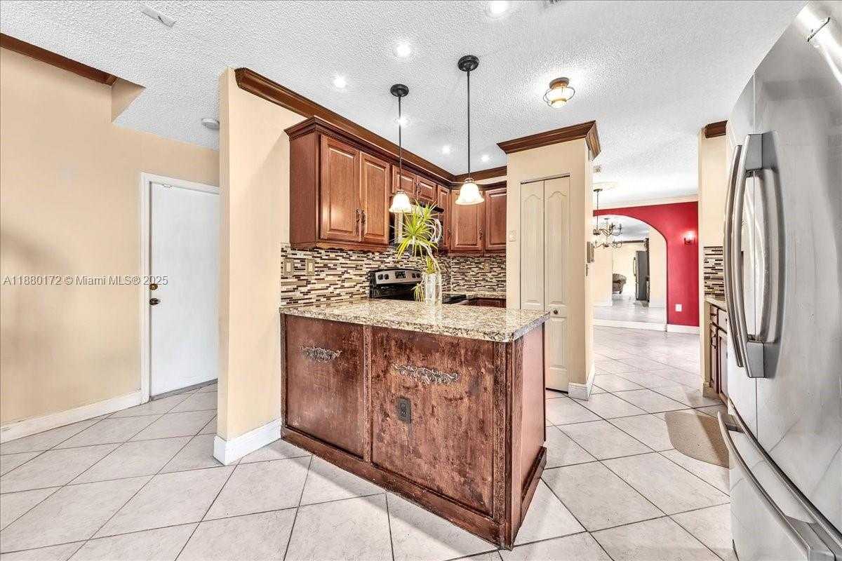 Small Image of 4830 SOUTH WEST 152ND WAY, Miramar Number 13