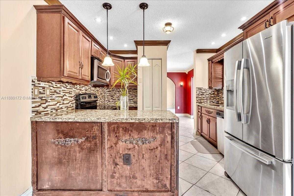 Small Image of 4830 SOUTH WEST 152ND WAY, Miramar Number 14