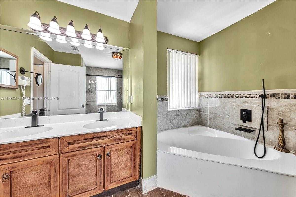 Small Image of 4830 SOUTH WEST 152ND WAY, Miramar Number 29