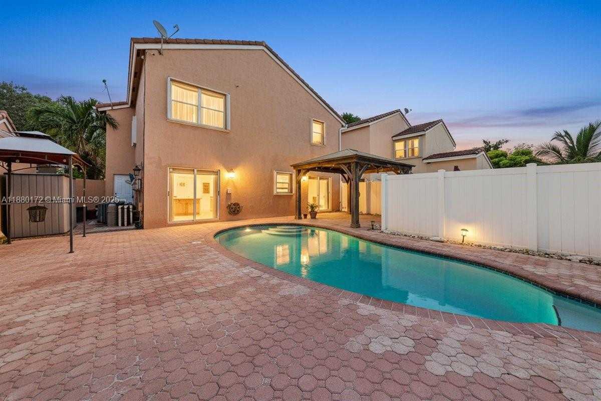 Small Image of 4830 SOUTH WEST 152ND WAY, Miramar Number 31