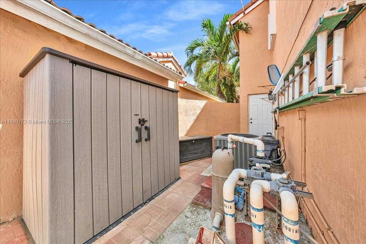 Small Image of 4830 SOUTH WEST 152ND WAY, Miramar Number 40
