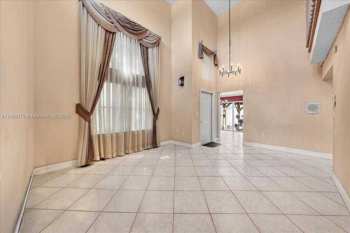 Small Image of 4830 SOUTH WEST 152ND WAY, Miramar Number 6