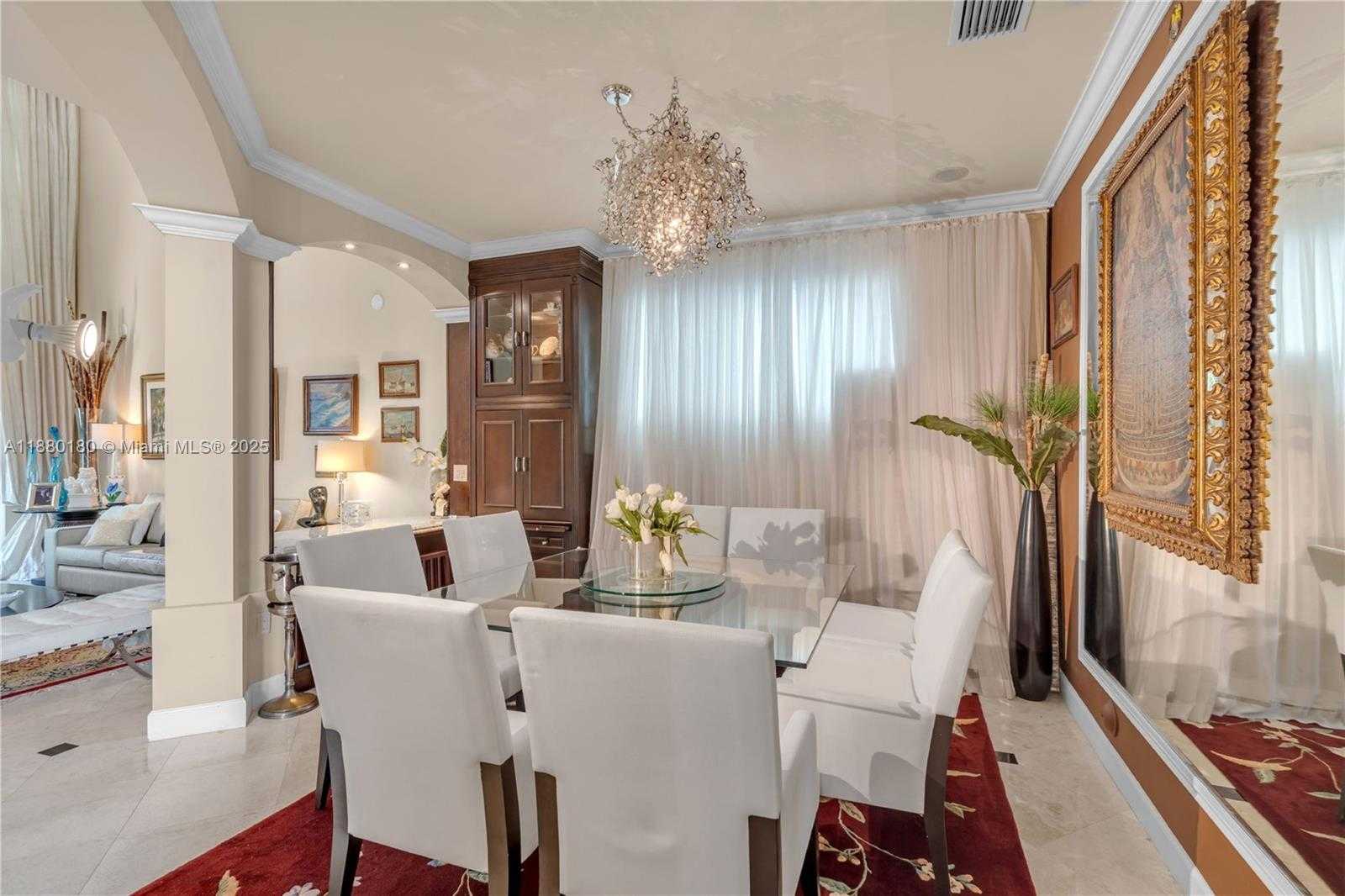 Small Image of 3942 194TH LN, Sunny Isles Beach Number 8