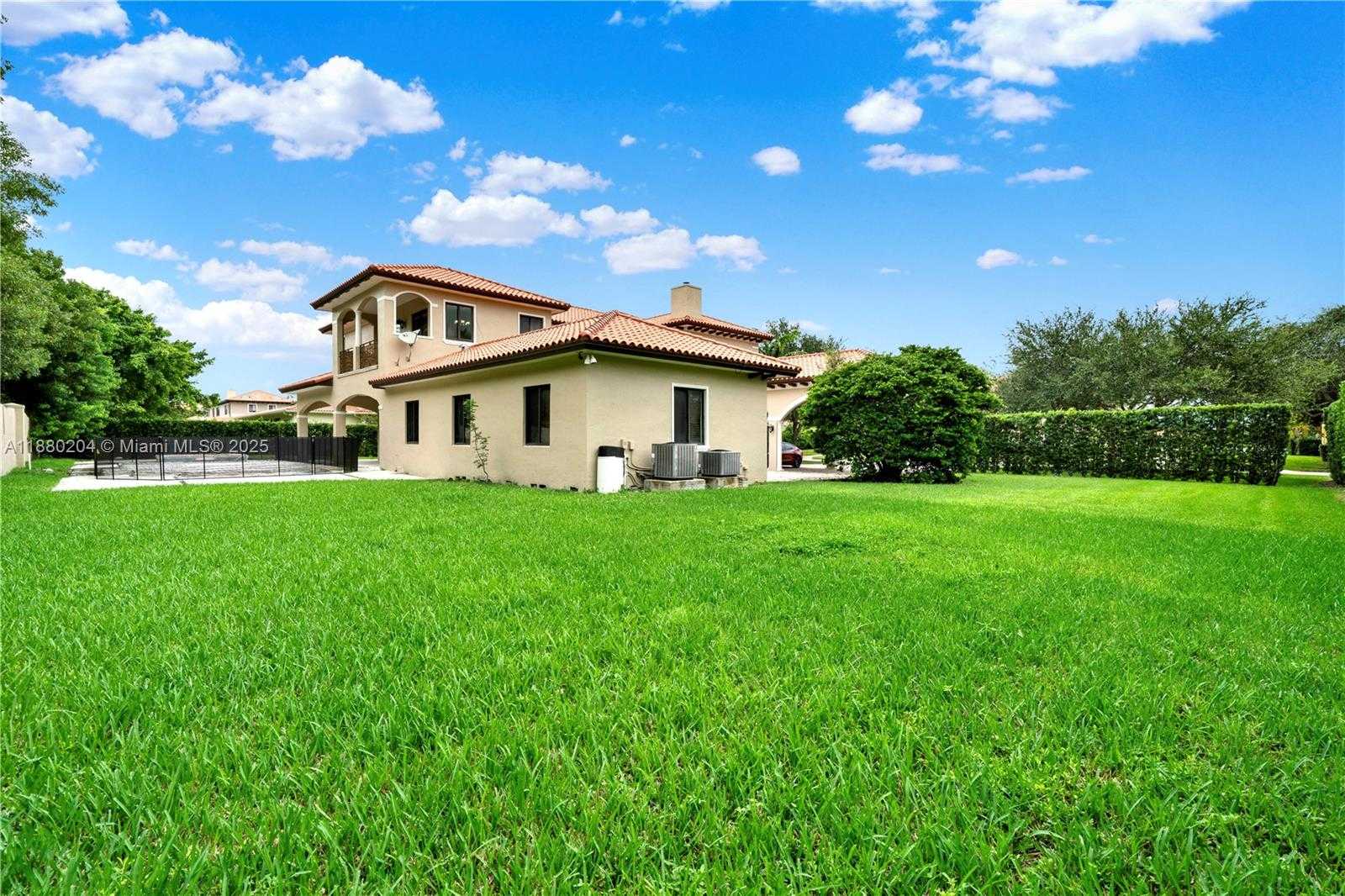 Small Image of 18868 SOUTH WEST 80TH CT, Cutler Bay Number 40