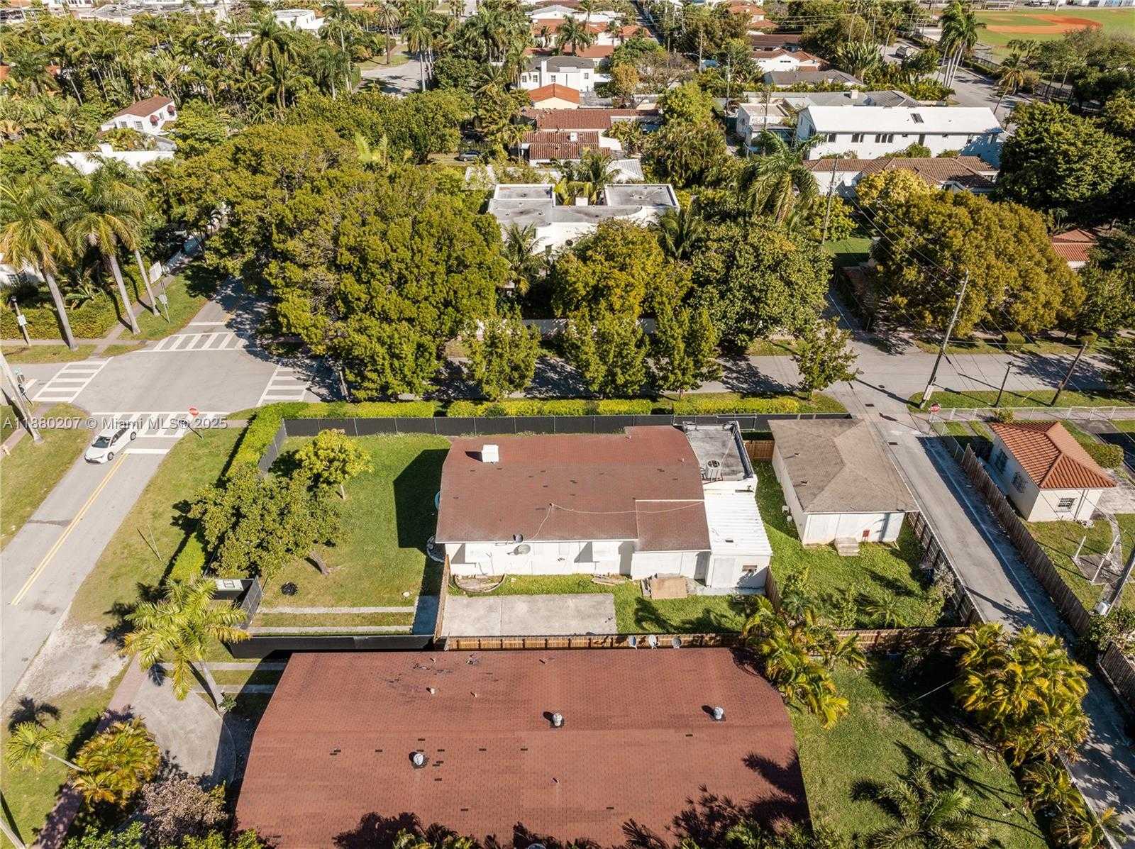 Small Image of 1255 LENOX AVE, Miami Beach Number 11