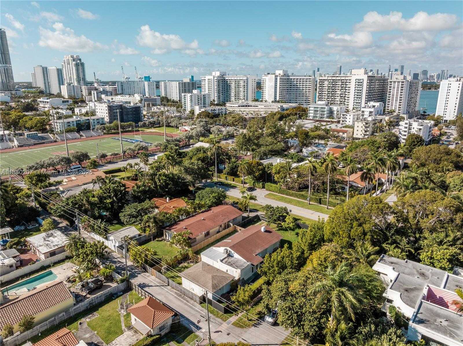 Small Image of 1255 LENOX AVE, Miami Beach Number 4