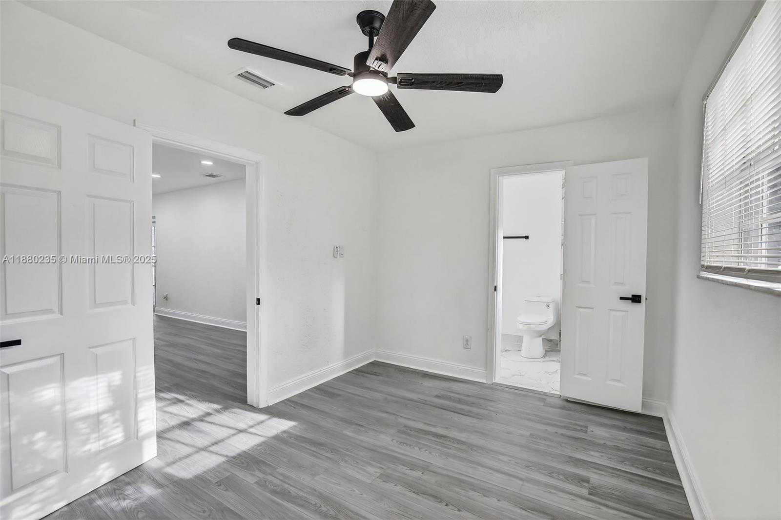 Small Image of 7120 ALLEN ST, Hollywood Number 13