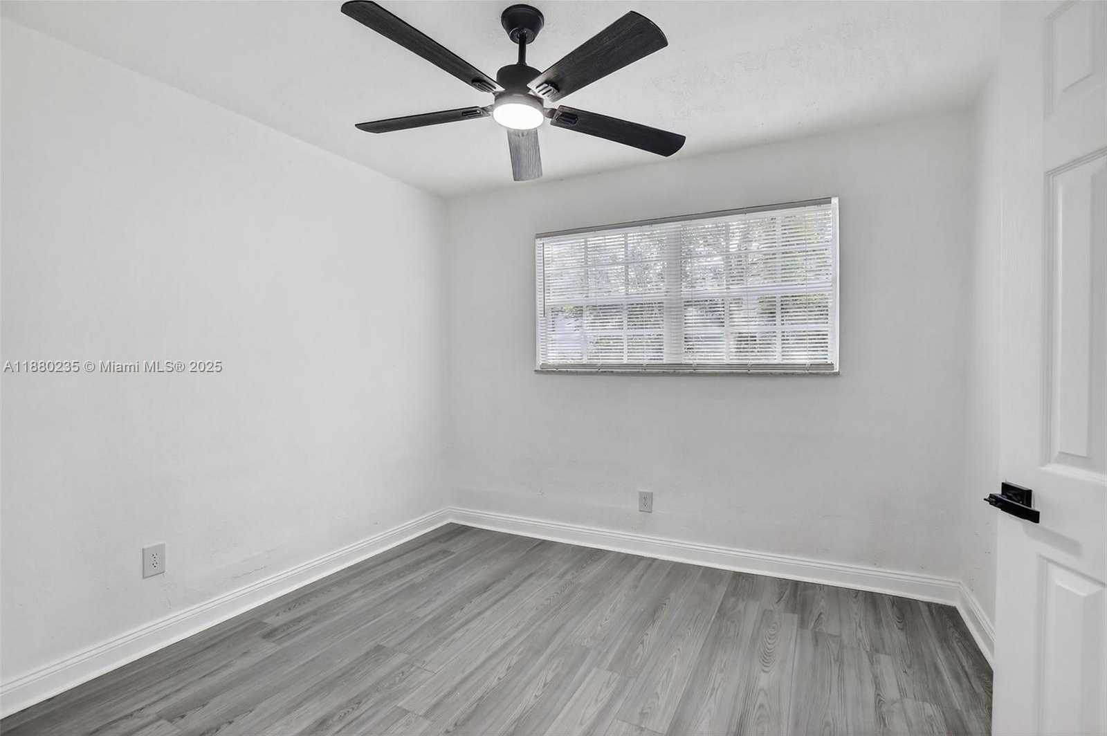 Small Image of 7120 ALLEN ST, Hollywood Number 20