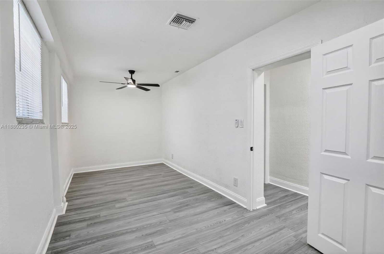 Small Image of 7120 ALLEN ST, Hollywood Number 21