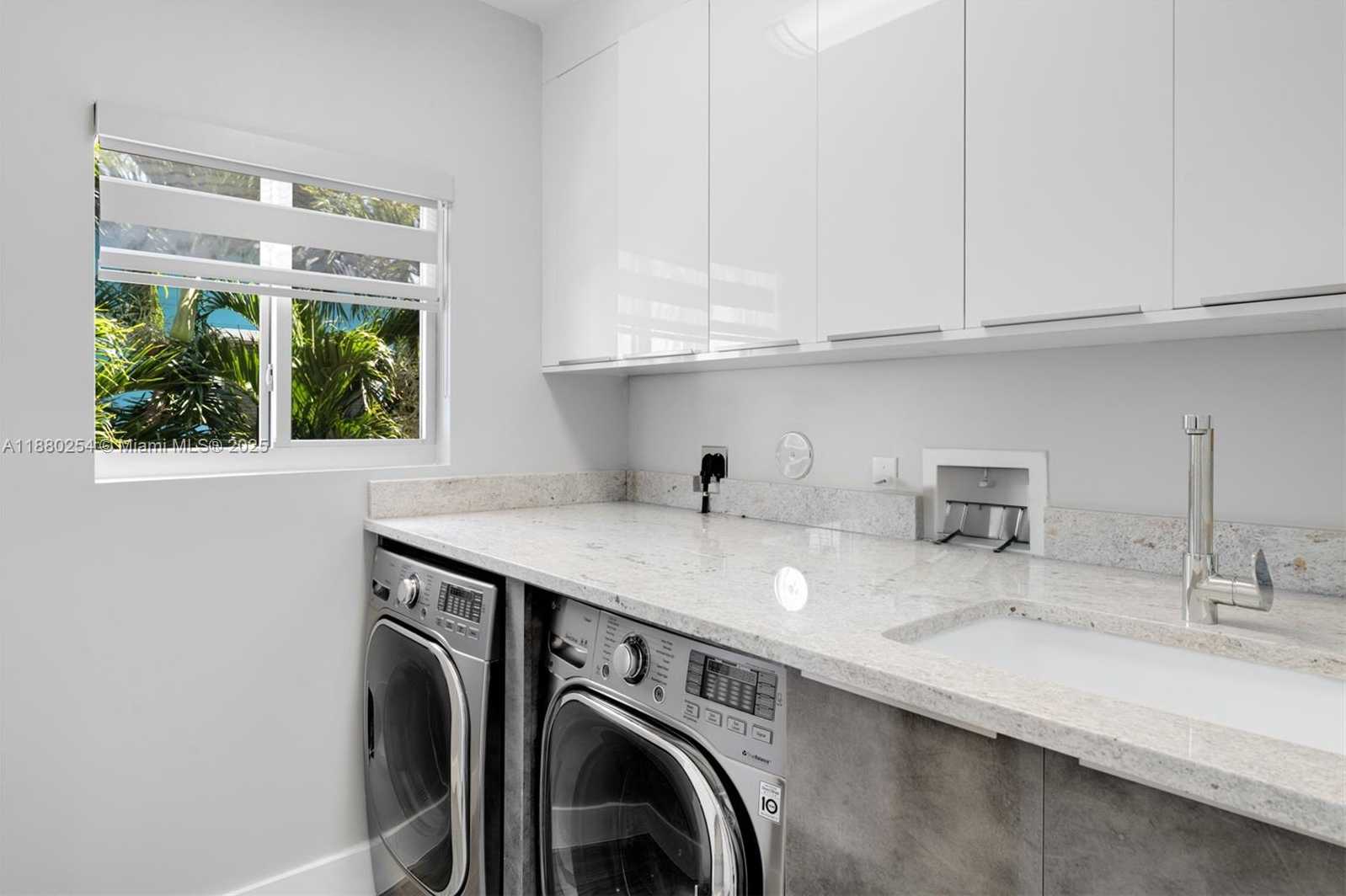 Small Image of 172 VENETIAN DR, Islamorada Number 15