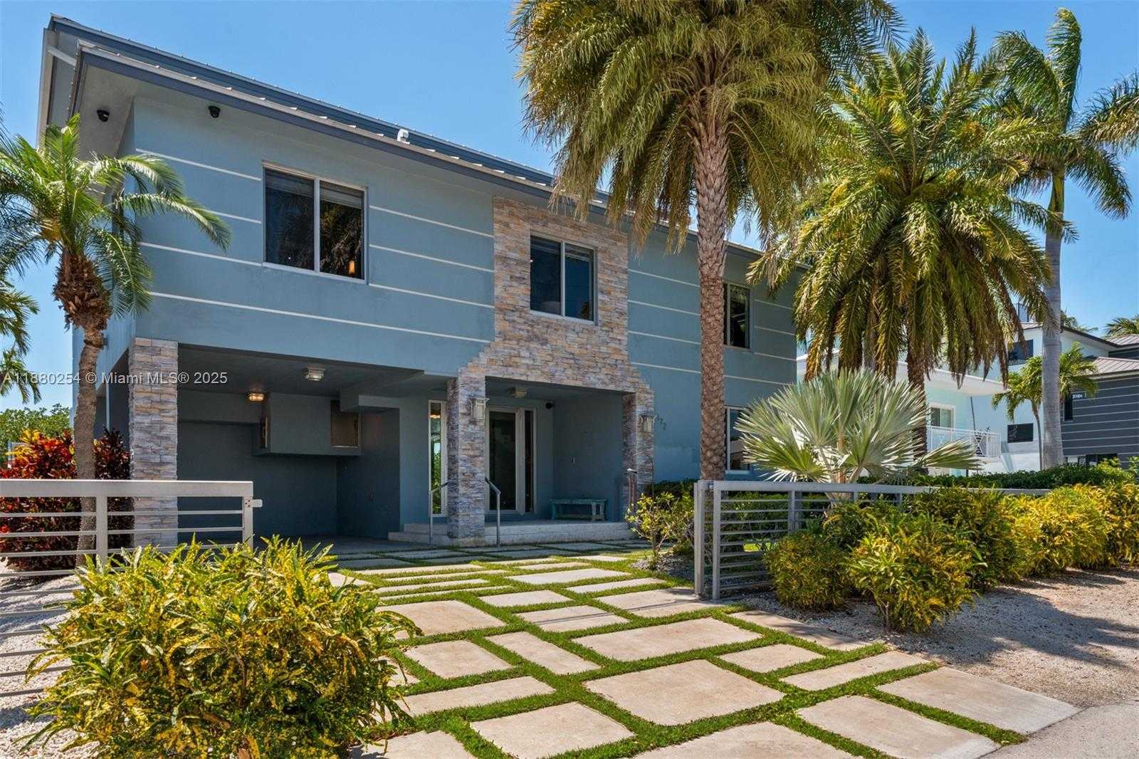 Small Image of 172 VENETIAN DR, Islamorada Number 2