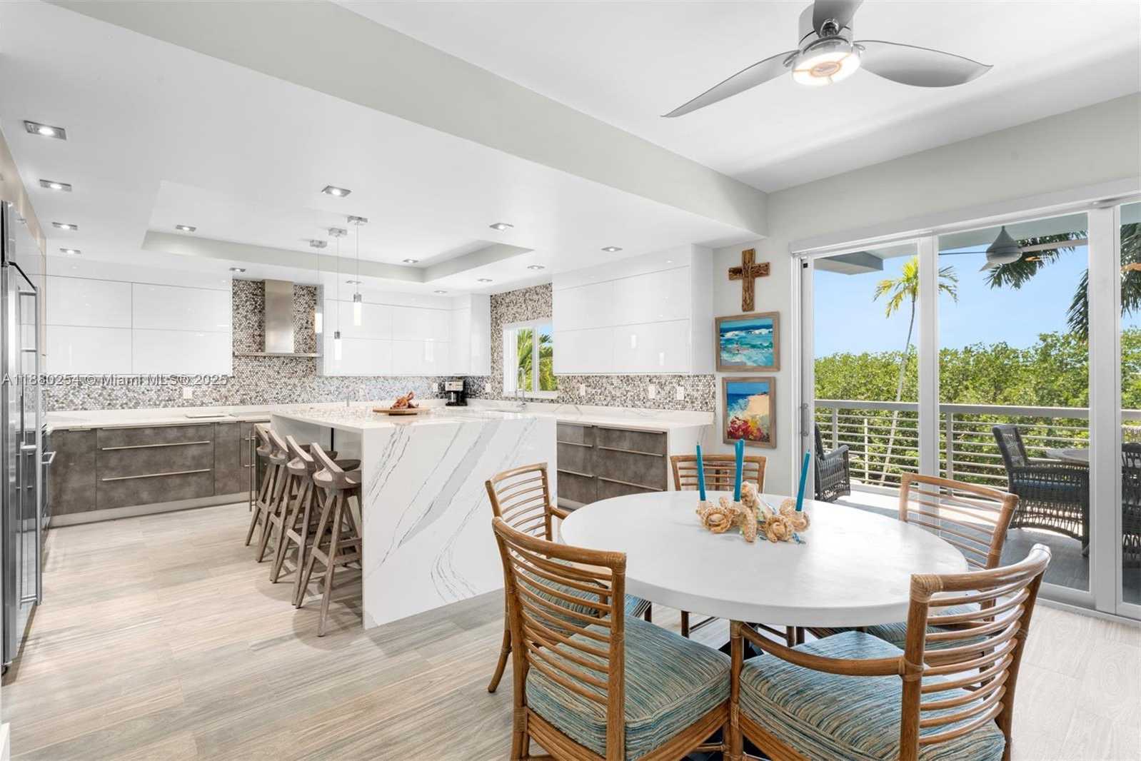 Small Image of 172 VENETIAN DR, Islamorada Number 21