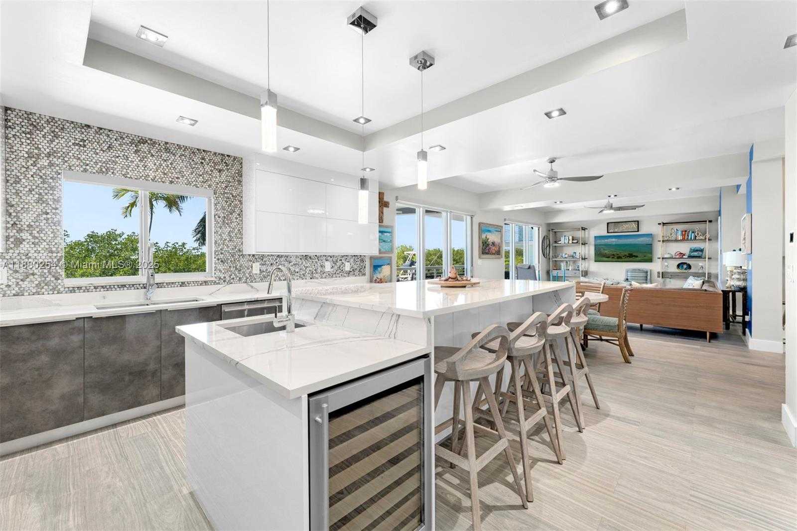 Small Image of 172 VENETIAN DR, Islamorada Number 24
