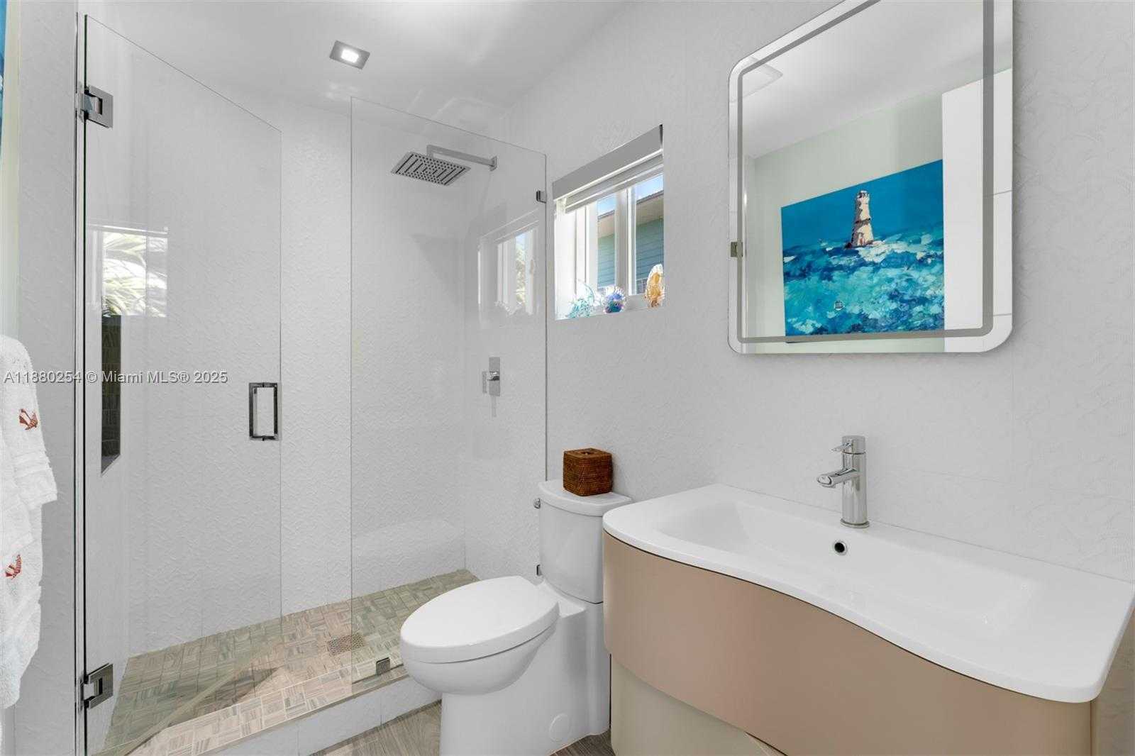Small Image of 172 VENETIAN DR, Islamorada Number 31