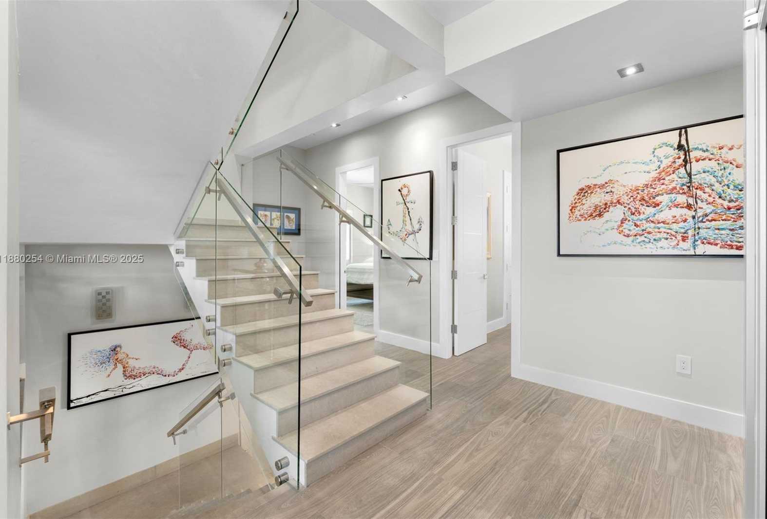 Small Image of 172 VENETIAN DR, Islamorada Number 35