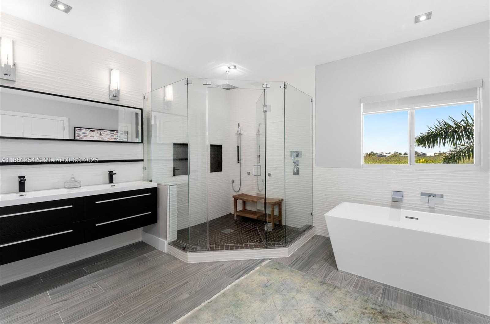 Small Image of 172 VENETIAN DR, Islamorada Number 42