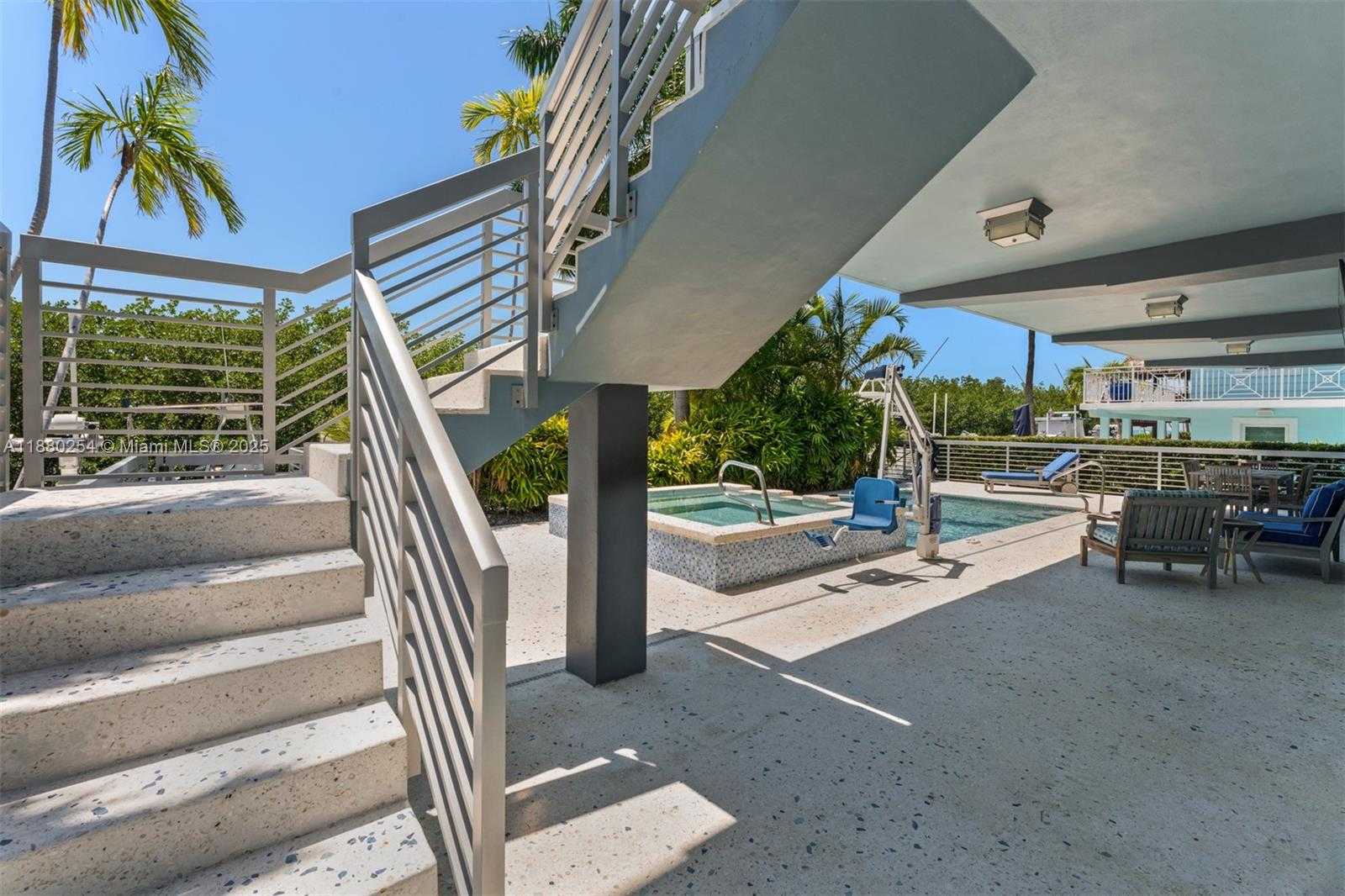 Small Image of 172 VENETIAN DR, Islamorada Number 46