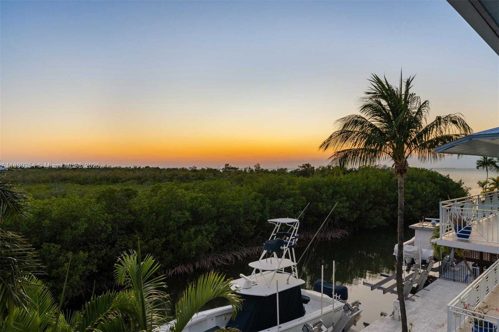 Small Image of 172 VENETIAN DR, Islamorada Number 57