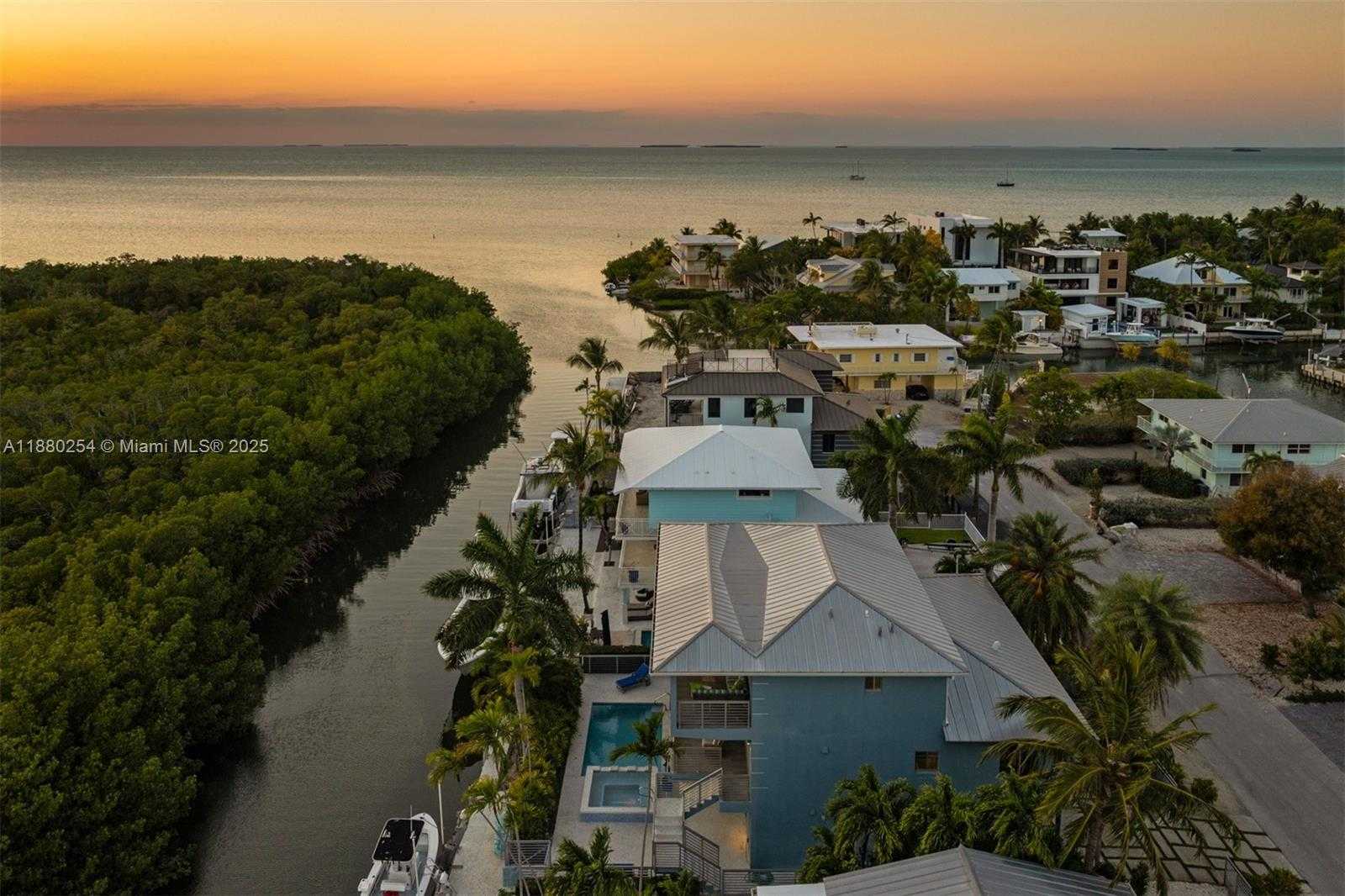 Small Image of 172 VENETIAN DR, Islamorada Number 66