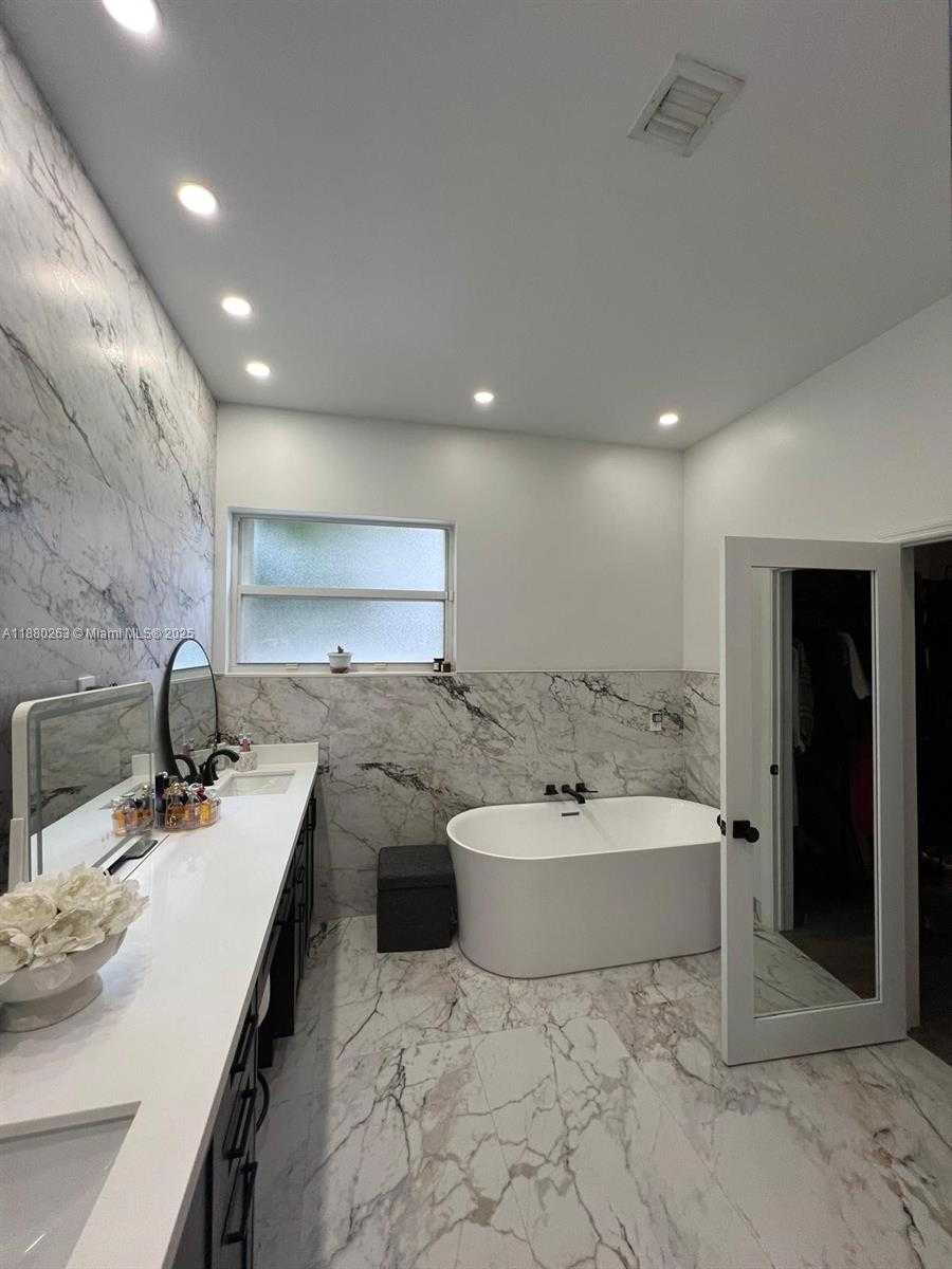 Small Image of 3015 SOUTH WEST 135TH AVE, Miramar Number 25