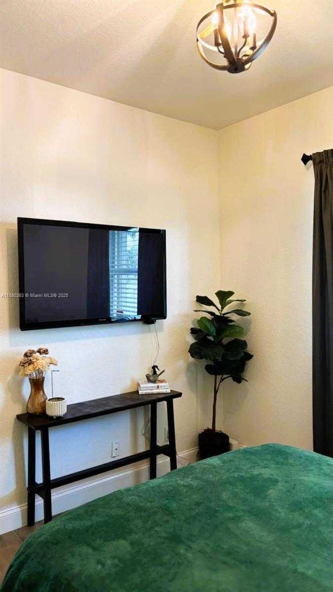 Small Image of 3015 SOUTH WEST 135TH AVE, Miramar Number 28
