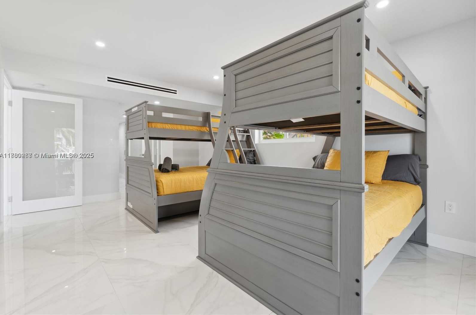 Small Image of 238 238 ATLANTIC BLVD, Key Largo Number 14