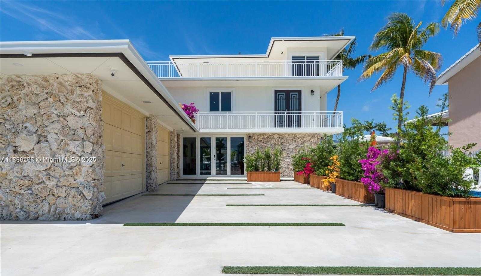 Small Image of 238 238 ATLANTIC BLVD, Key Largo Number 3