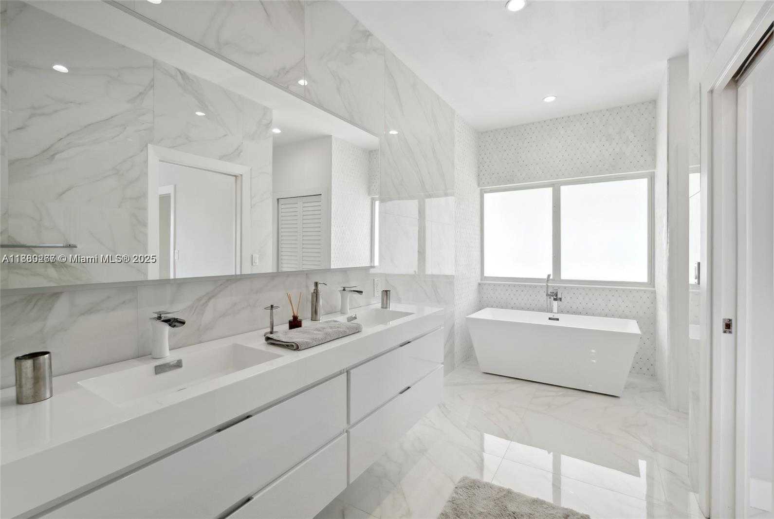 Small Image of 238 238 ATLANTIC BLVD, Key Largo Number 45