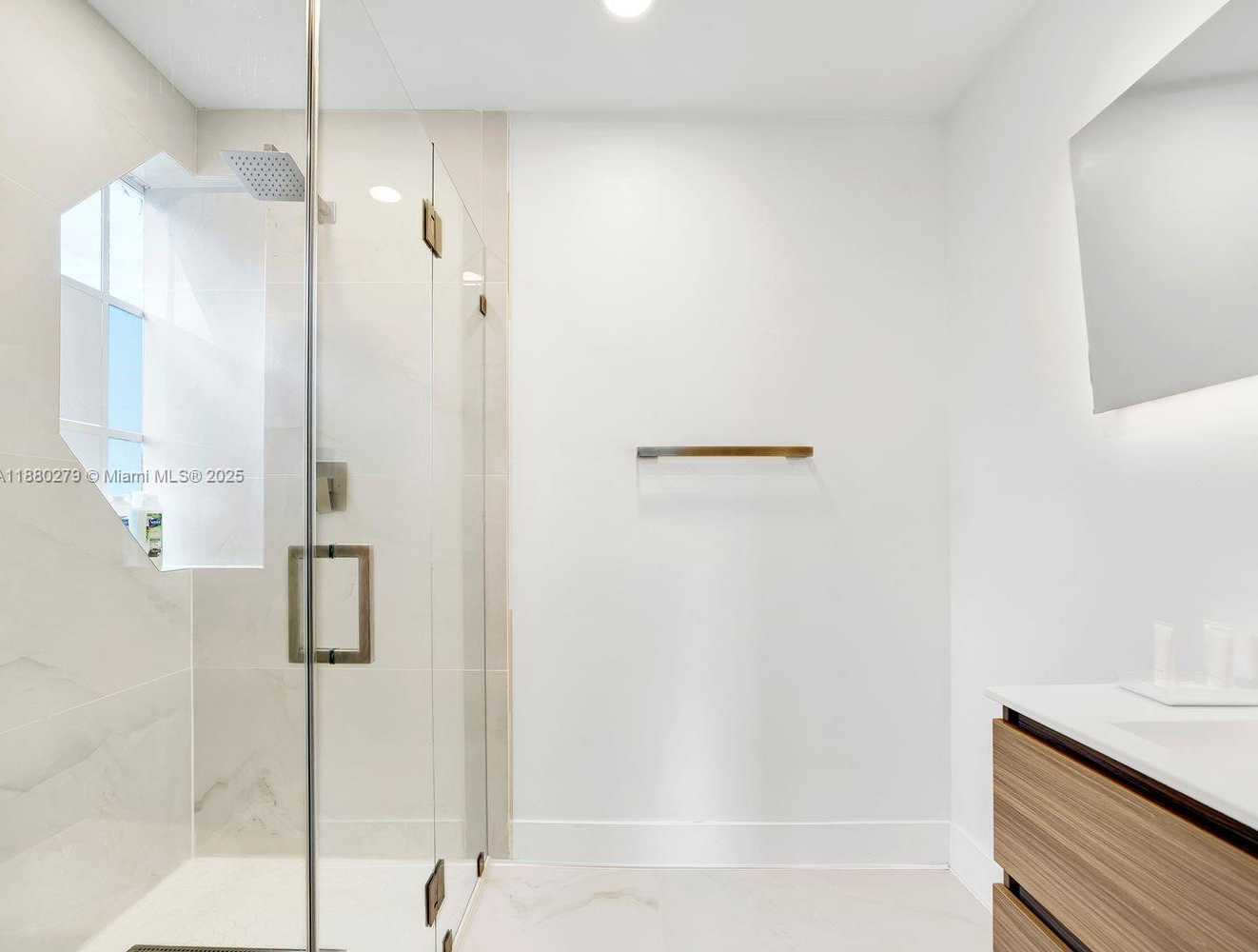 Small Image of 6 NORTH EAST 50TH ST, Miami Number 16
