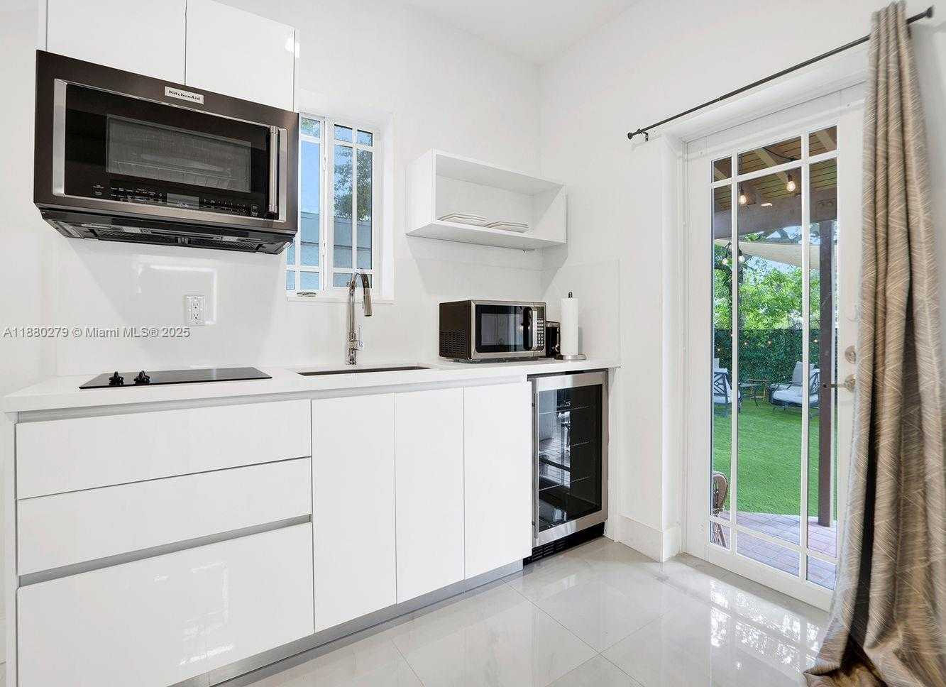 Small Image of 6 NORTH EAST 50TH ST, Miami Number 26