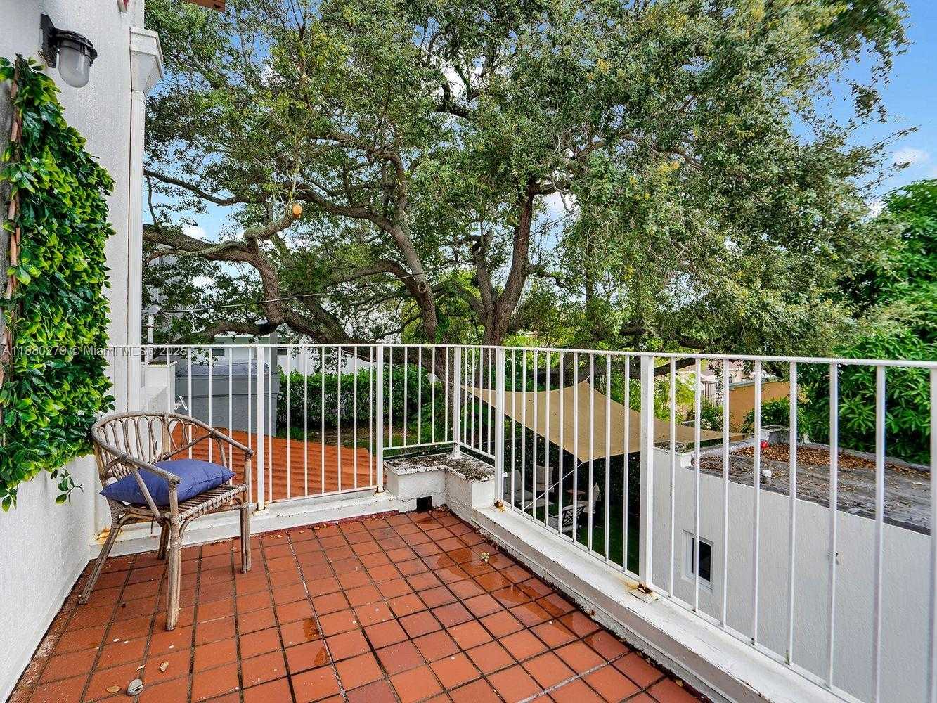 Small Image of 6 NORTH EAST 50TH ST, Miami Number 33