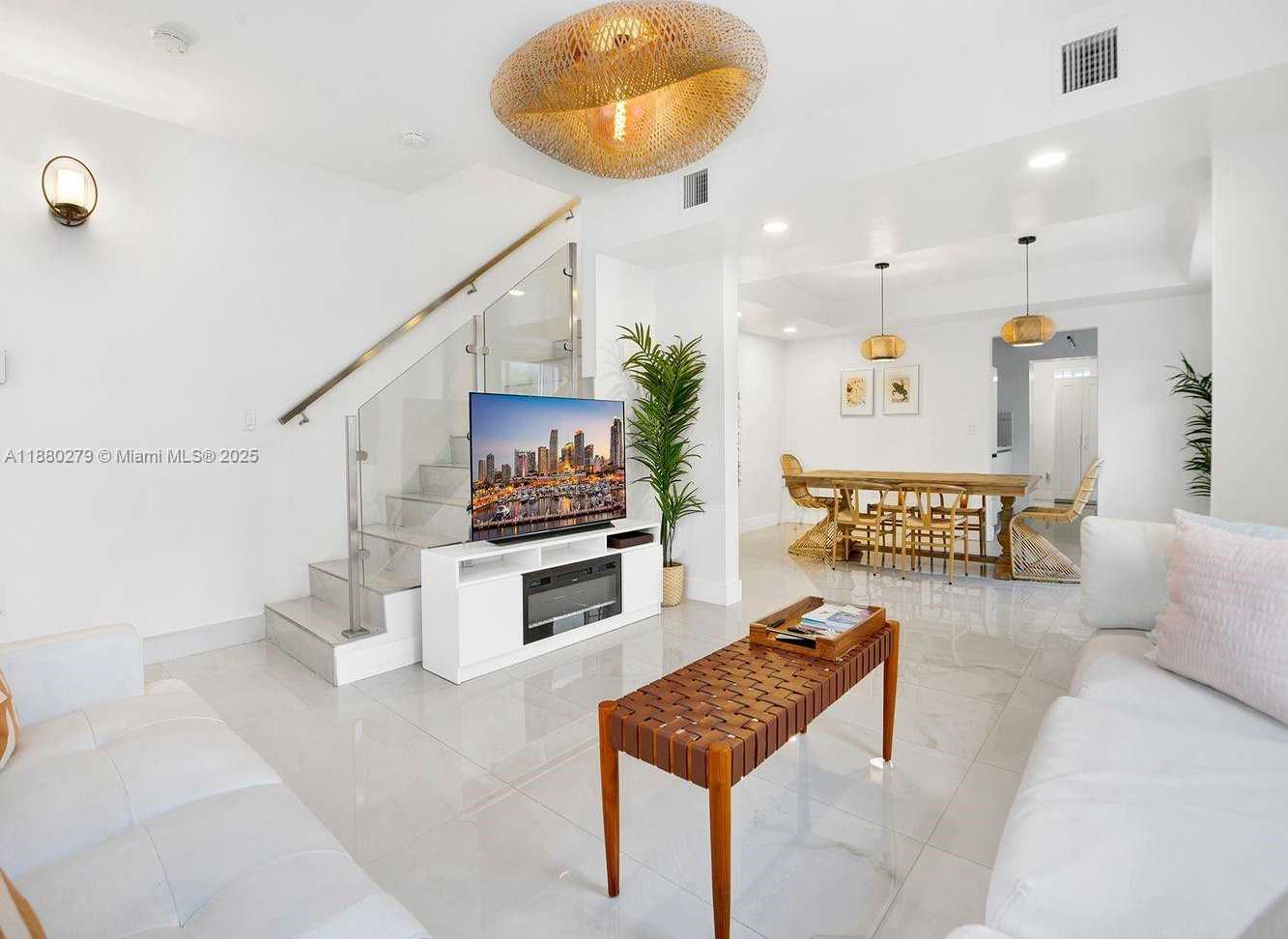 Small Image of 6 NORTH EAST 50TH ST, Miami Number 6