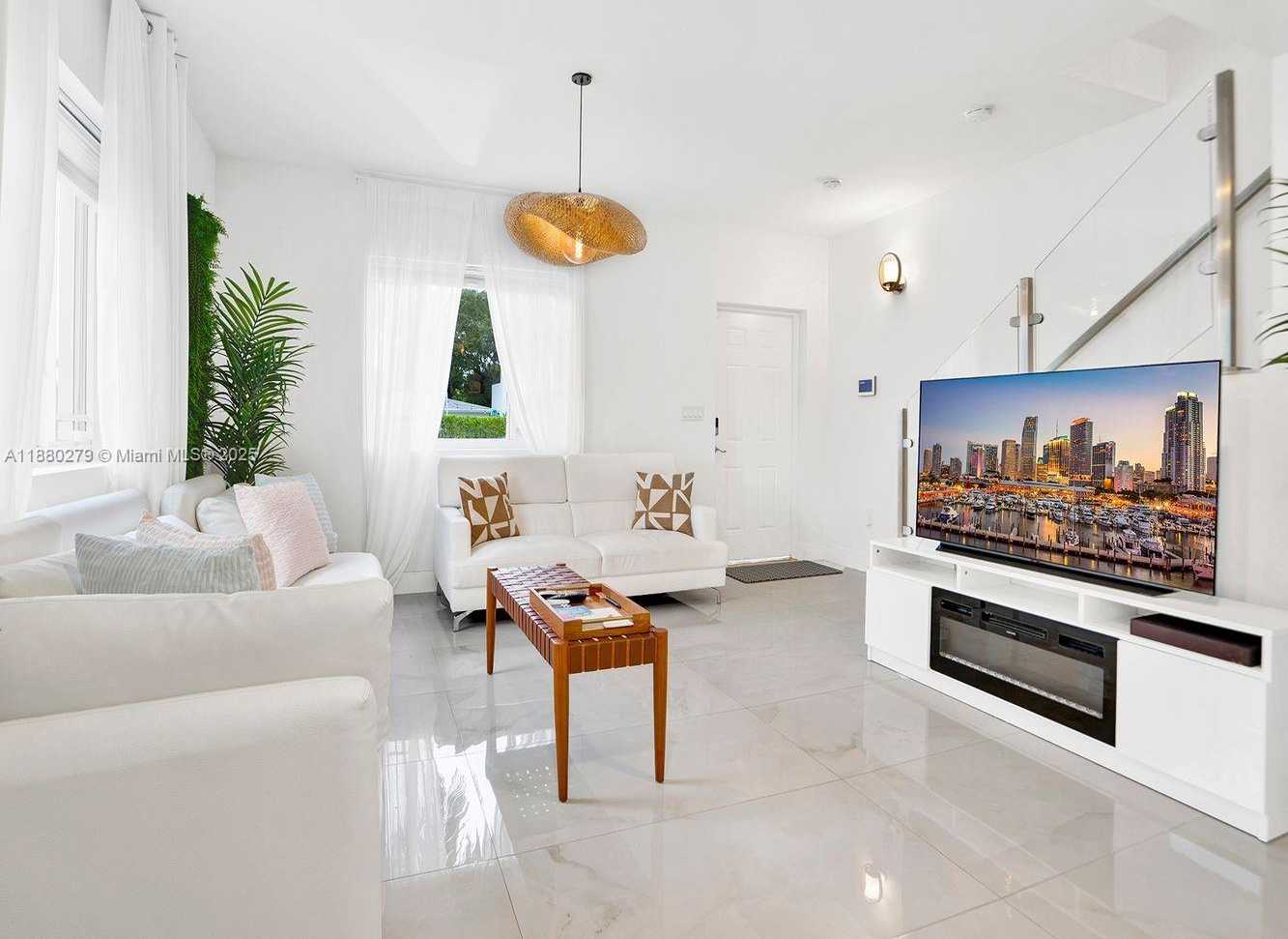 Small Image of 6 NORTH EAST 50TH ST, Miami Number 8