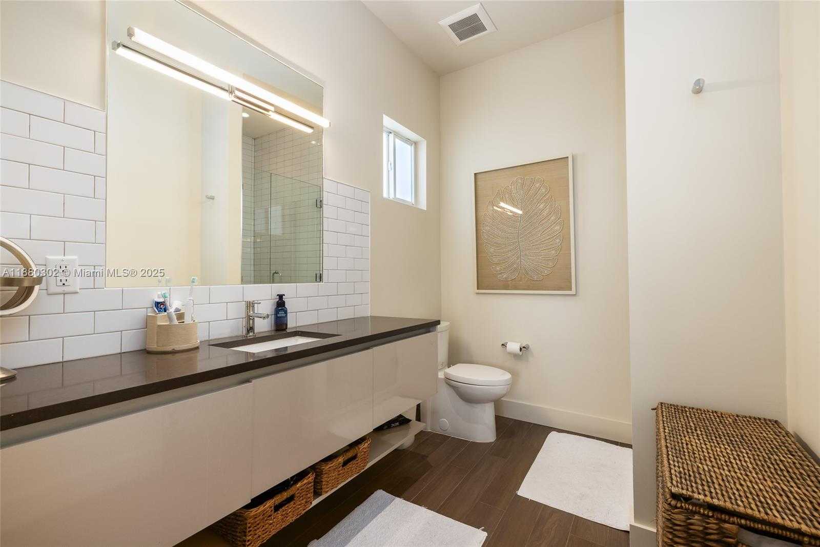 Small Image of 96 WEST PLAZA DEL SOL, Islamorada Number 28