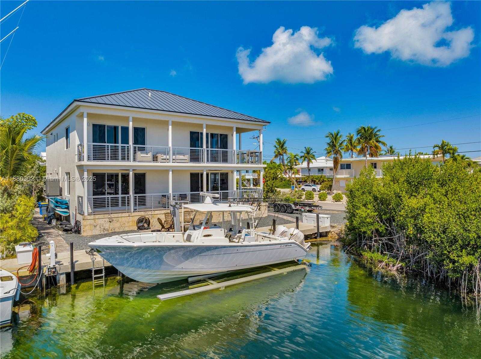 Small Image of 96 WEST PLAZA DEL SOL, Islamorada Number 3