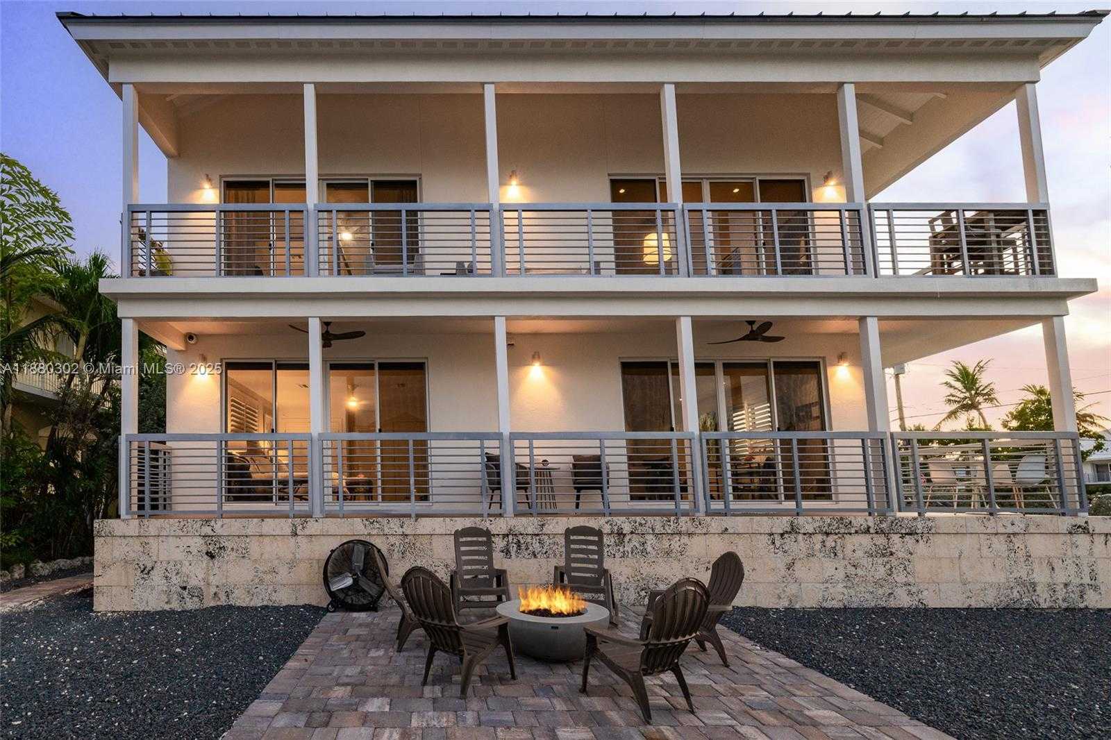 Small Image of 96 WEST PLAZA DEL SOL, Islamorada Number 41