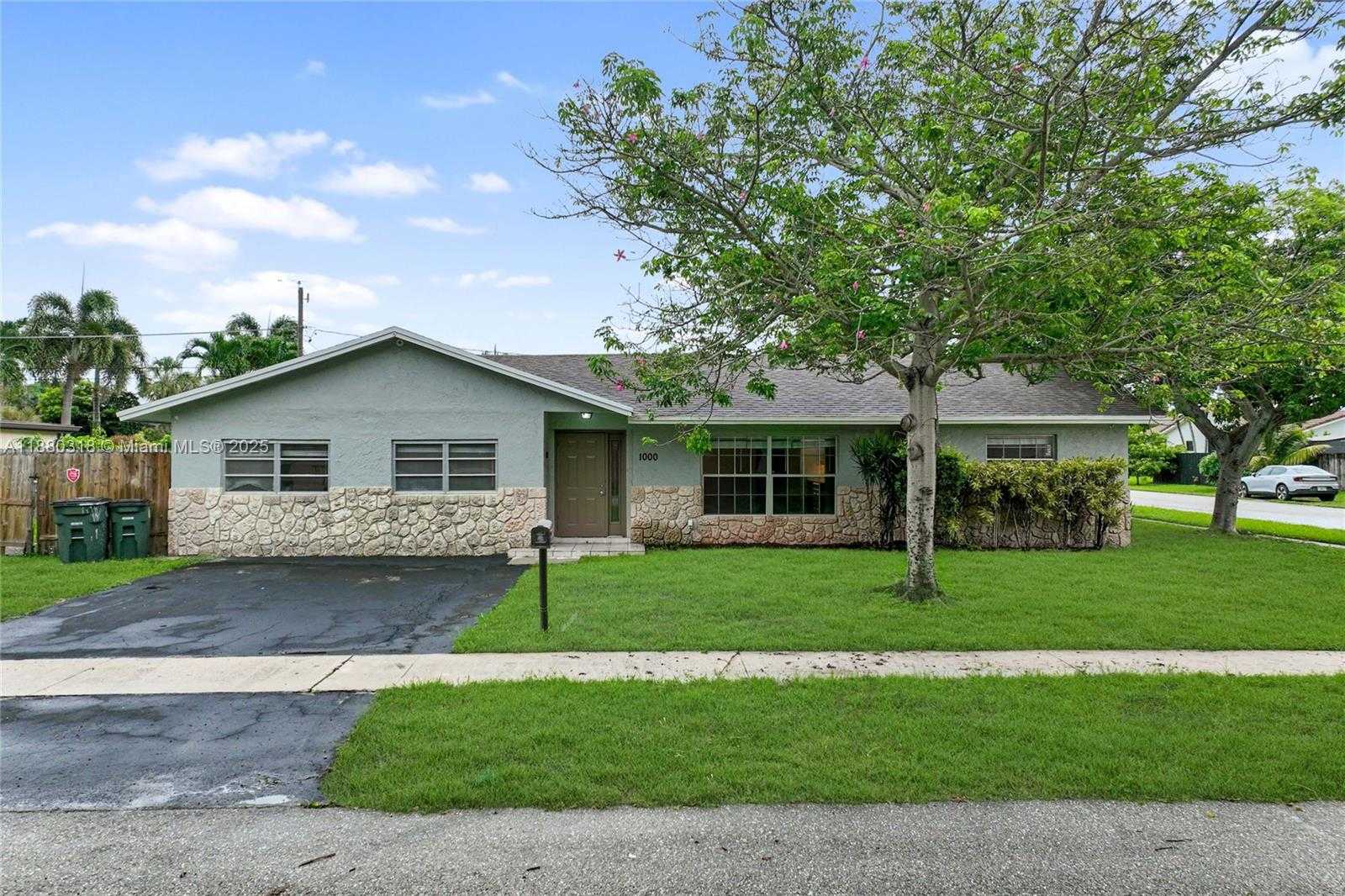 Small Image of 1000 NORTH WEST 17TH AVE, Boca Raton Number 2