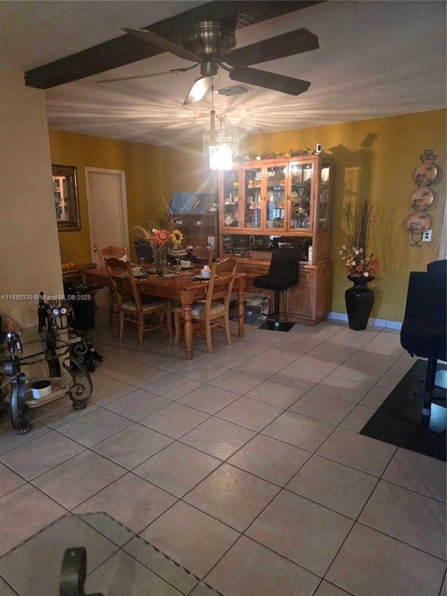 Small Image of 393 FLORIDA AVENUE, Fort Lauderdale Number 4