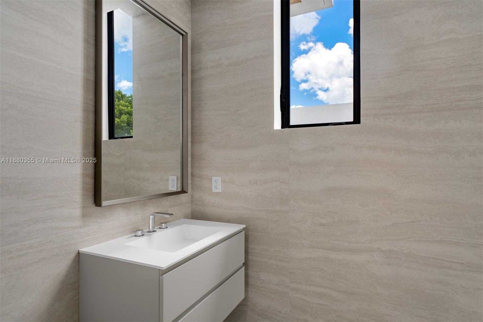 Small Image of 4095 HARDIE AVE, Miami Number 12