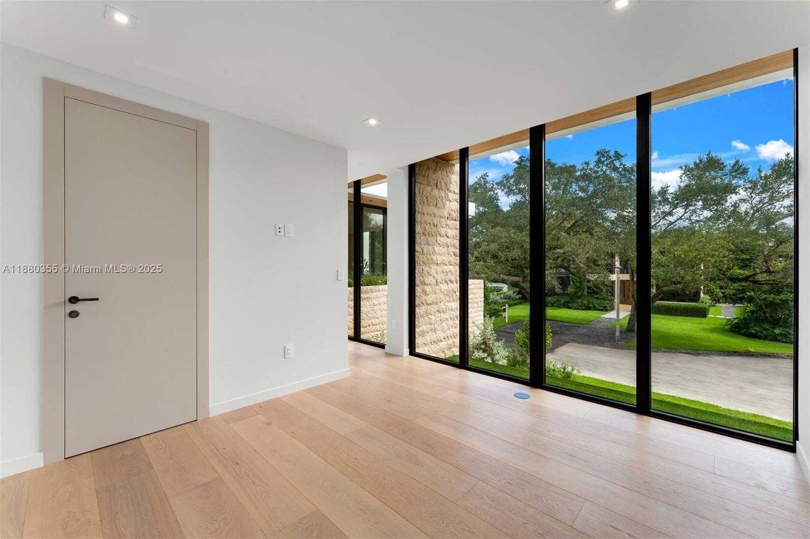 Small Image of 4095 HARDIE AVE, Miami Number 16