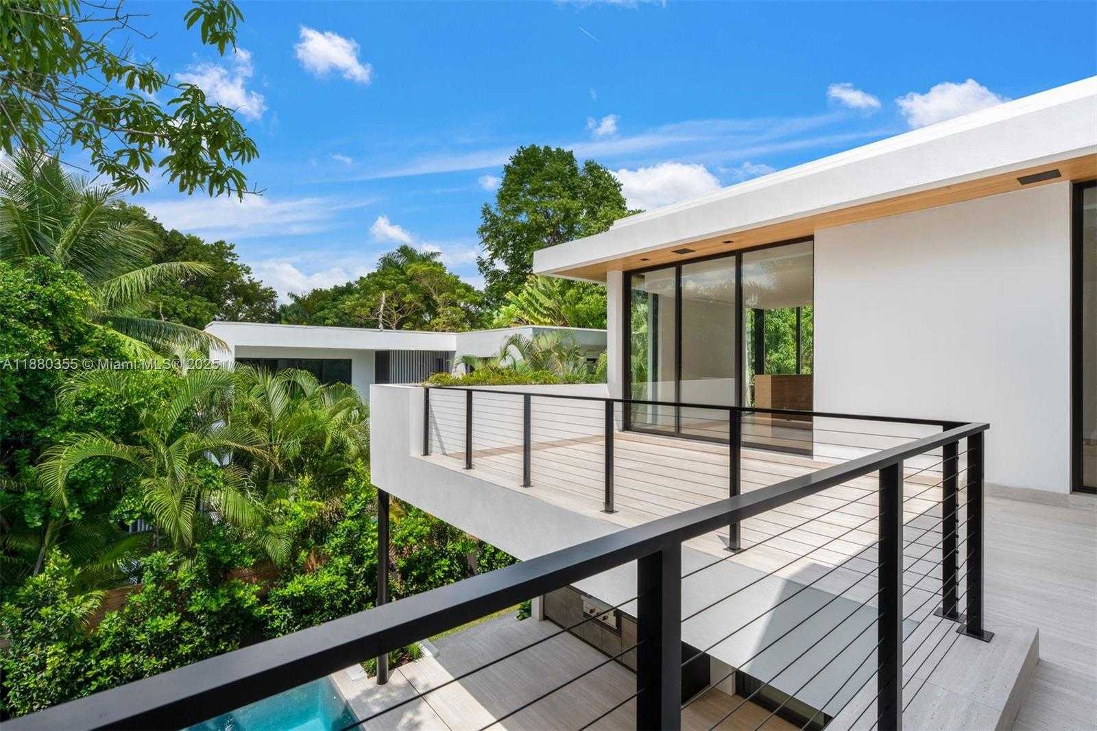 Small Image of 4095 HARDIE AVE, Miami Number 17