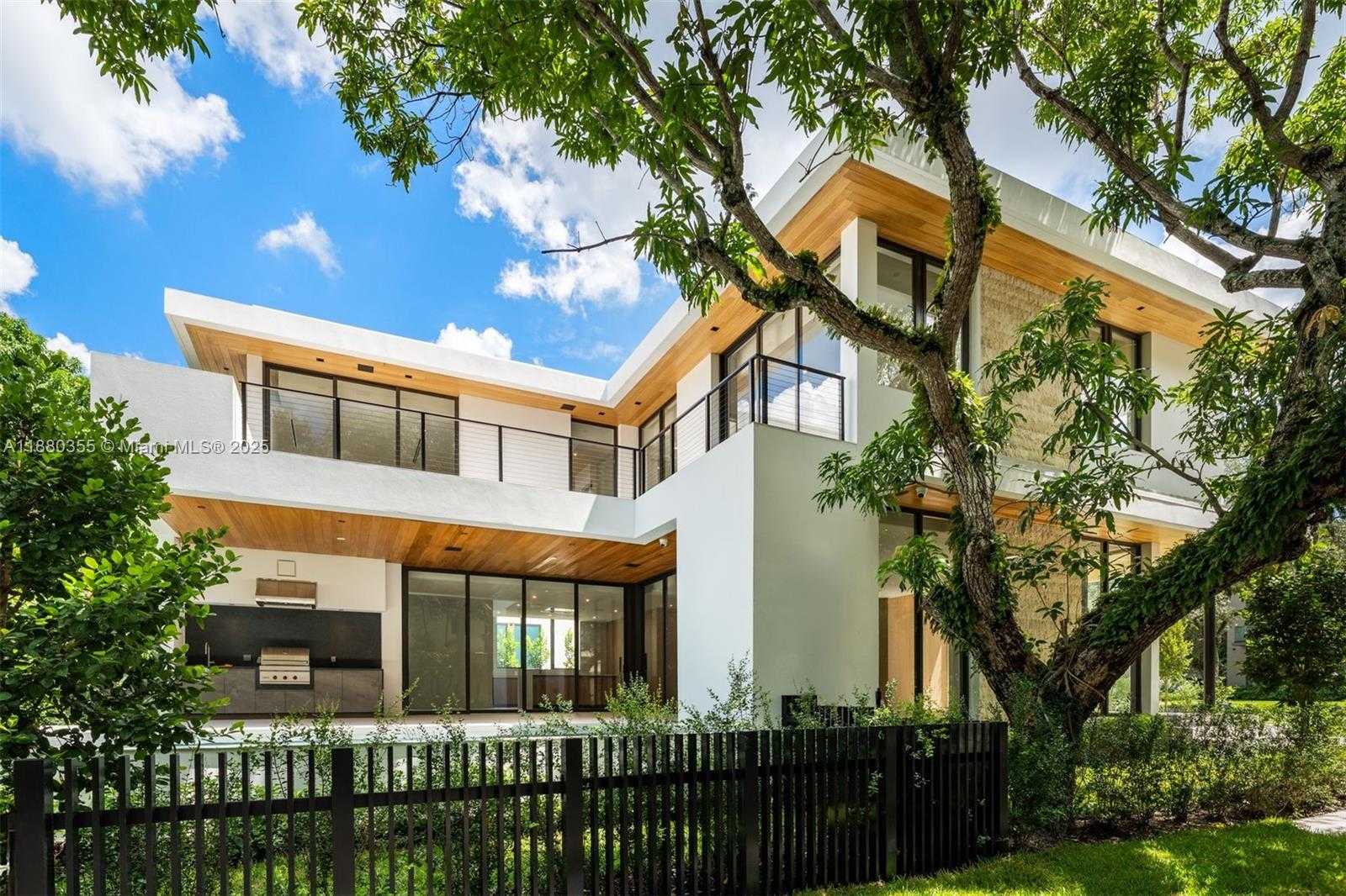 Small Image of 4095 HARDIE AVE, Miami Number 20