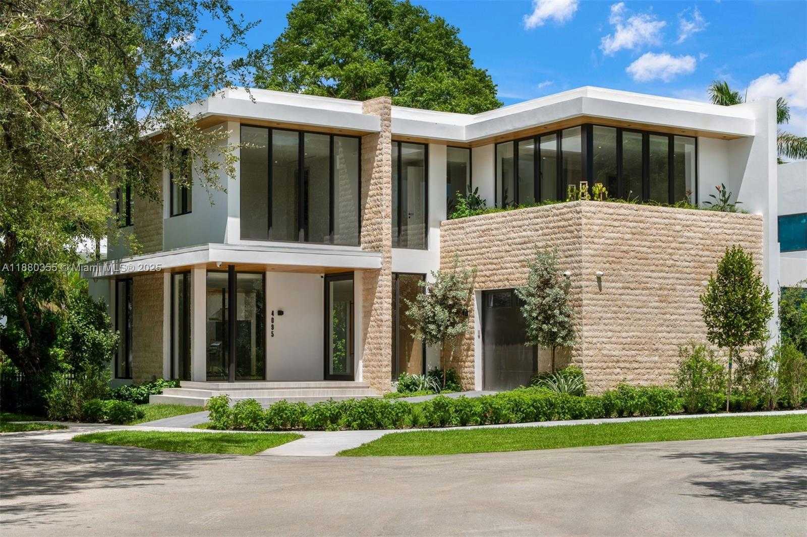 Small Image of 4095 HARDIE AVE, Miami Number 21